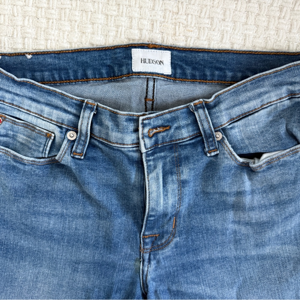 Hudson | Krista Mid Rise Distressed super Skinny